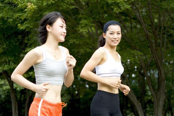 速度GET！女性跑步更减肥 拉伸运动防粗腿